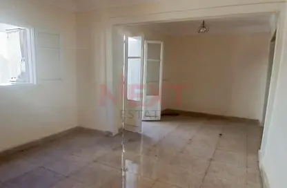 Apartment - 3 Bedrooms - 1 Bathroom for sale in Zou Al Fekar St. - Janaklees - Hay Sharq - Alexandria Apartment - 3 Bedrooms - 1 Bathroom for sale in Zou Al Fekar St. - Janaklees - Hay Sharq - Alexandria