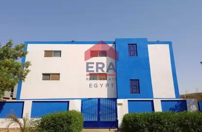 Factory - Studio - 7+ Bathrooms for sale in Kom Osheem - Madinat Al Fayum - Al Fayum