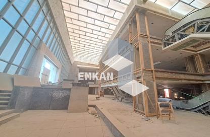 Whole Building - Studio - 7 Bathrooms for sale in 50th Street - Zahraa El Maadi - Hay El Maadi - Cairo