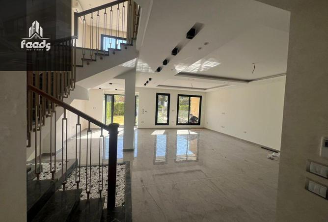 8381042 - Property Image 2