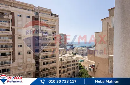 شقة - 3 غرف نوم - 3 حمامات للبيع في شارع احمد يحيي - جليم - حي شرق - الاسكندرية
