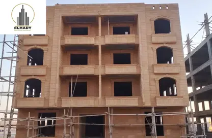 Apartment - 4 Bedrooms - 2 Bathrooms for sale in Bait Alwatan - The 5th Settlement - New Cairo City - Cairo
