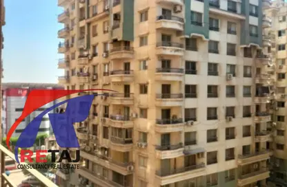 Apartment - 3 Bedrooms - 2 Bathrooms for sale in Hassan Ma'moon St. - 6th Zone - Nasr City - Cairo