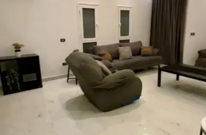 شقة - 3 غرف نوم - 2 حمامات للايجار في الحي السابع - الشيخ زايد - الجيزة