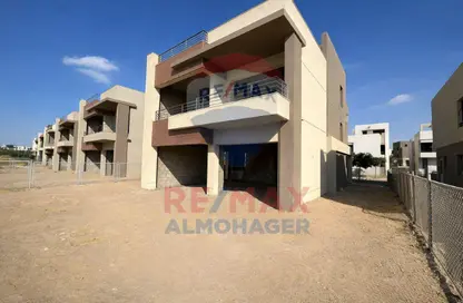 Villa - 4 Bedrooms - 6 Bathrooms for sale in The Crown - Cairo Alexandria Desert Road - 6 October City - Giza