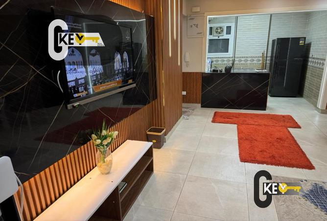 8527400 - Property Image 3