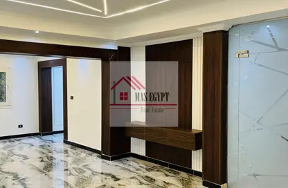 شقة - 3 غرف نوم - 3 حمامات للبيع في شارع سليمان اباظه - المهندسين - الجيزة