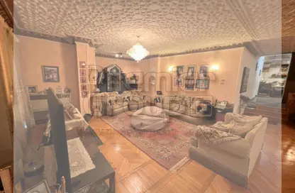 Apartment - 3 Bedrooms - 2 Bathrooms for sale in Sarayat Al Maadi - Hay El Maadi - Cairo