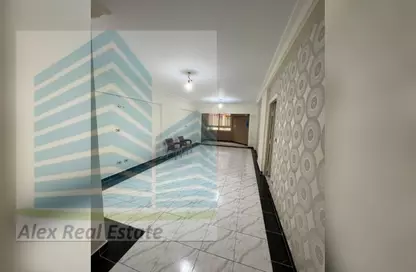 Apartment - 3 Bedrooms - 2 Bathrooms for rent in Green Plaza St. - Smouha - Hay Sharq - Alexandria