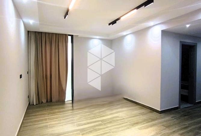 8233424 - Property Image 2