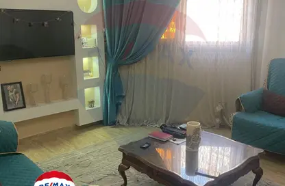 Apartment - 3 Bedrooms - 1 Bathroom for sale in Khaled Ibn Alwaleed St. - Sidi Beshr - Hay Awal El Montazah - Alexandria