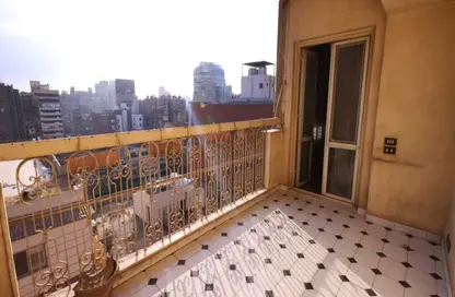 شقة - 3 غرف نوم - 2 حمامات للبيع في شارع أبو الكرامات - العجوزة - الجيزة