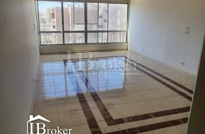 Apartment - 2 Bedrooms - 1 Bathroom for sale in Smouha - Hay Sharq - Alexandria