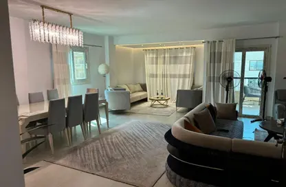 Apartment - 3 Bedrooms - 3 Bathrooms for sale in El Banafseg - New Cairo City - Cairo