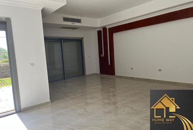 8378976 - Property Image 2