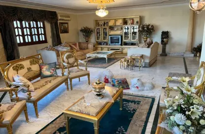Apartment - 3 Bedrooms - 3 Bathrooms for sale in Heliopolis - Masr El Gedida - Cairo