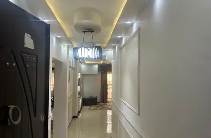 Apartment - 3 Bedrooms - 1 Bathroom for sale in Al Hadaba Al Wosta - Mokattam - Cairo