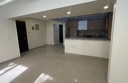 شقة - 3 غرف نوم - 2 حمامات للبيع في شارع زيزينيا - المستثمرين الجنوبية - مدينة القاهرة الجديدة - القاهرة