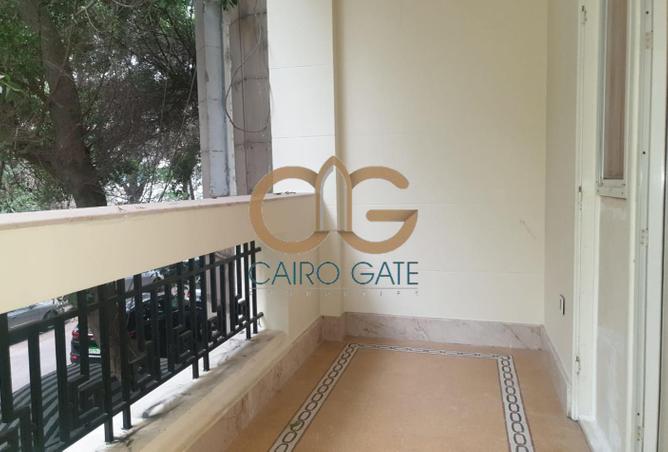 شقة - 2 غرف نوم - 1 حمام للايجار في شارع احمد حشمت - الزمالك - القاهرة