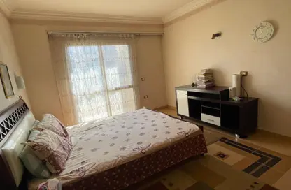 Apartment - 3 Bedrooms - 2 Bathrooms for sale in Hadayek Al Mohandessin - 4th District - Sheikh Zayed City - Giza