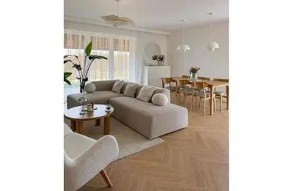 Apartment - 2 Bedrooms - 2 Bathrooms for sale in Moon Residences - Fifth Square - The 5th Settlement - New Cairo City - Cairo