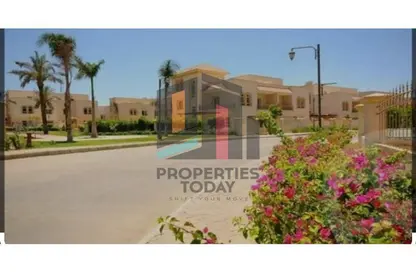 Villa - 5 Bedrooms - 4 Bathrooms for sale in Greens - 6th District - Sheikh Zayed City - Giza