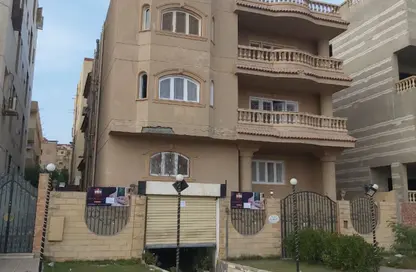 بناية كاملة - 8 غرف نوم - 6 حمامات للبيع في الحي الرابع - مدينة 6 أكتوبر - الجيزة