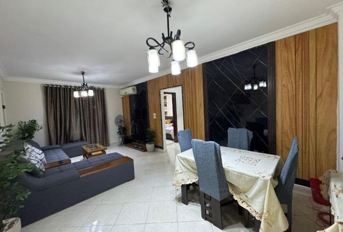 8318106 - Property Image 2