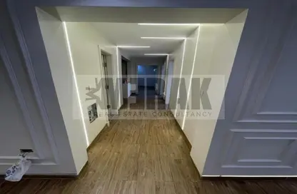 Apartment - 3 Bedrooms - 2 Bathrooms for sale in Mountain View iCity - 5th Settlement Compounds - The 5th Settlement - New Cairo City - Cairo