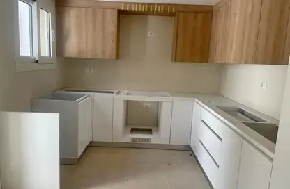 Apartment - 4 Bedrooms - 4 Bathrooms for sale in Pyramids Hills - Cairo Alexandria Desert Road - 6 October City - Giza