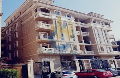 Apartment - 3 Bedrooms - 2 Bathrooms for sale in South Lotus - El Lotus - New Cairo City - Cairo