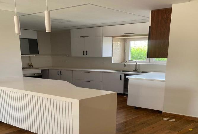 8190342 - Property Image 2