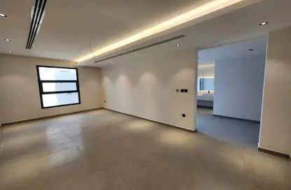Apartment - 3 Bedrooms - 2 Bathrooms for sale in Fifth Square - The 5th Settlement - New Cairo City - Cairo