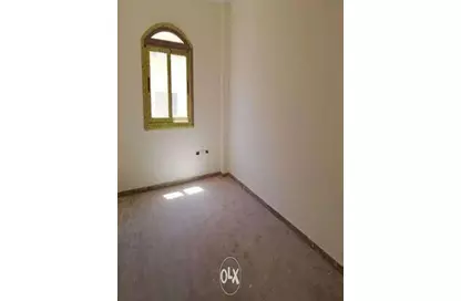 Apartment - 3 Bedrooms - 2 Bathrooms for rent in Area E - Ganoob El Acadimia - New Cairo City - Cairo