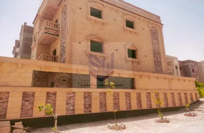 Villa - 5 Bedrooms - 3 Bathrooms for sale in Touristic Zone 4 - Touristic Zone - Al Motamayez District - 6 October City - Giza