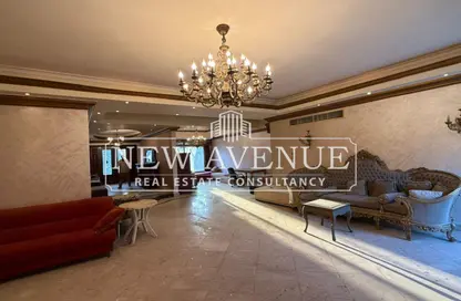Villa - 6 Bedrooms - 5 Bathrooms for sale in Al Shorouk 2000 - El Shorouk Compounds - Shorouk City - Cairo