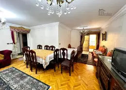 Apartment - 3 Bedrooms - 2 Bathrooms for sale in Mohamed Othman St. - Laurent - Hay Sharq - Alexandria