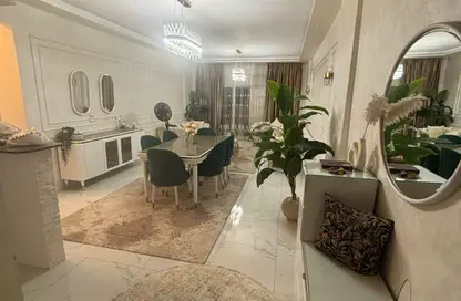 شقة - 3 غرف نوم - 3 حمامات للبيع في الهضبة العليا - المقطم - القاهرة