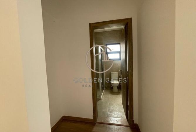 8260447 - Property Image 3