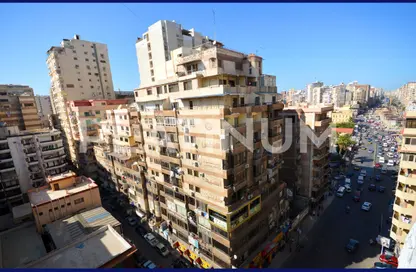 Apartment - 3 Bedrooms - 1 Bathroom for sale in Al Ekbal St. - Laurent - Hay Sharq - Alexandria