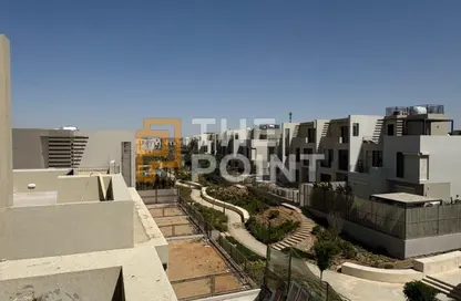 Townhouse - 3 Bedrooms - 4 Bathrooms for sale in Sodic East - 6th District - New Heliopolis - Cairo