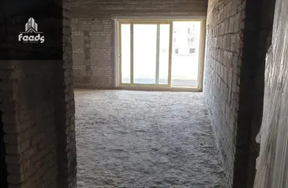 Apartment - 2 Bedrooms - 2 Bathrooms for sale in Mountain View iCity - 5th Settlement Compounds - The 5th Settlement - New Cairo City - Cairo