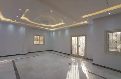 Apartment - 3 Bedrooms - 3 Bathrooms for rent in East The Academy - New Cairo City - Cairo