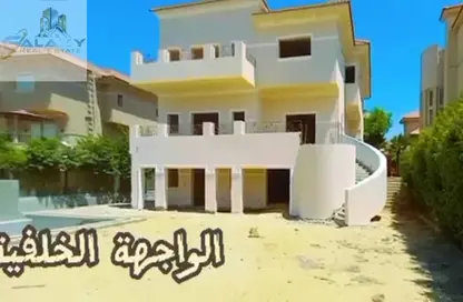 Villa - 6 Bedrooms - 7 Bathrooms for sale in Moon Valley - South Investors Area - New Cairo City - Cairo