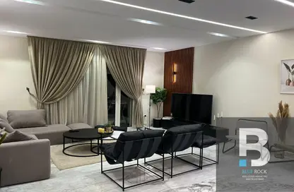 Apartment - 2 Bedrooms - 2 Bathrooms for sale in October Plaza - 6 October Compounds - 6 October City - Giza