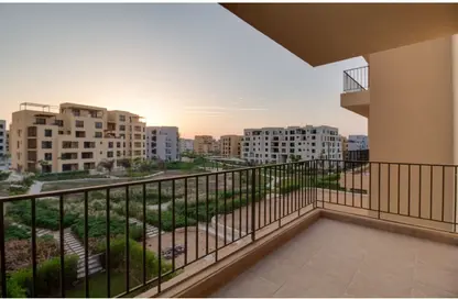 Apartment - 2 Bedrooms - 2 Bathrooms for sale in O West - 6 October Compounds - 6 October City - Giza
