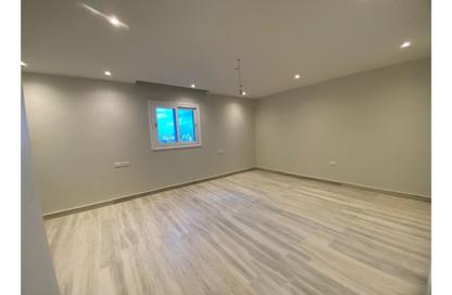 Apartment - 3 Bedrooms - 2 Bathrooms for sale in Moez Al Dawla St. - 6th Zone - Nasr City - Cairo