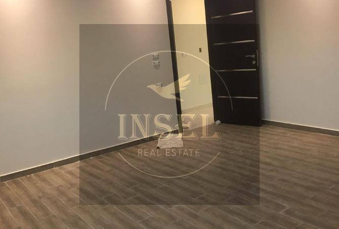 8184668 - Property Image 2