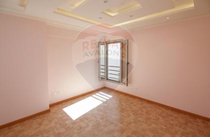 Apartment - 3 Bedrooms - 3 Bathrooms for sale in Mohamed Bahaa Al Din Al Ghouri St. - Smouha - Hay Sharq - Alexandria