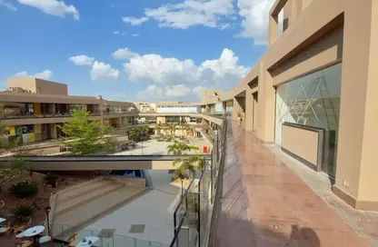 مساحات مكتبية - استوديو - 2 حمامات للايجار في المحور المركزي - الحي الاول - مدينة 6 أكتوبر - الجيزة